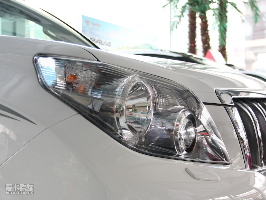 2010 4.0L V6 VX NAVI