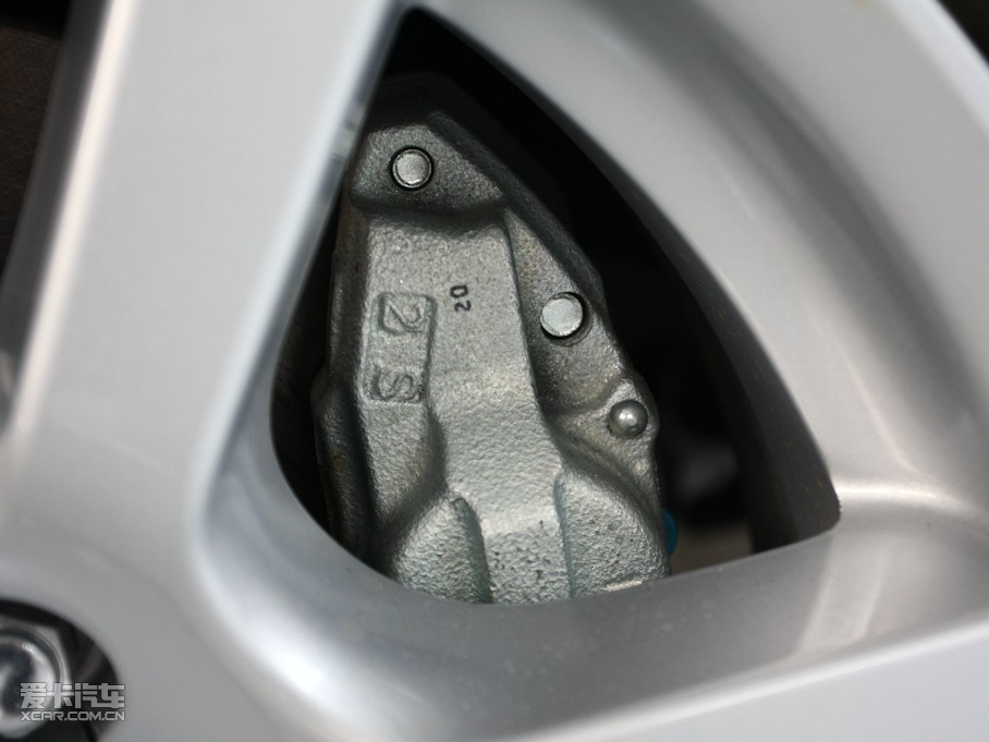 2010 4.0L V6 VX NAVI