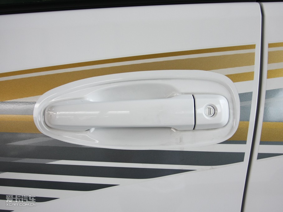 2010 4.0L V6 VX NAVI