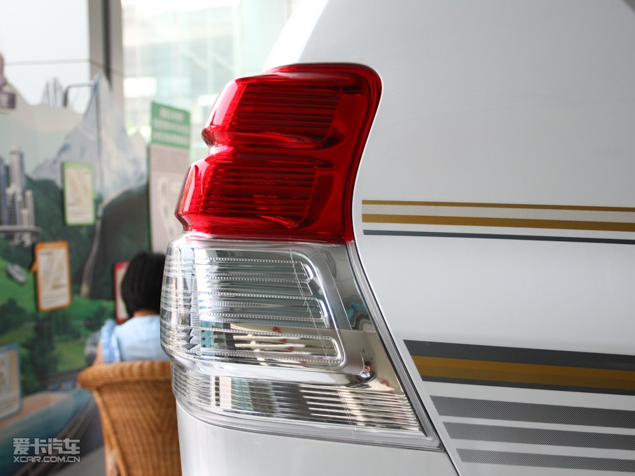 2010 4.0L V6 VX NAVI