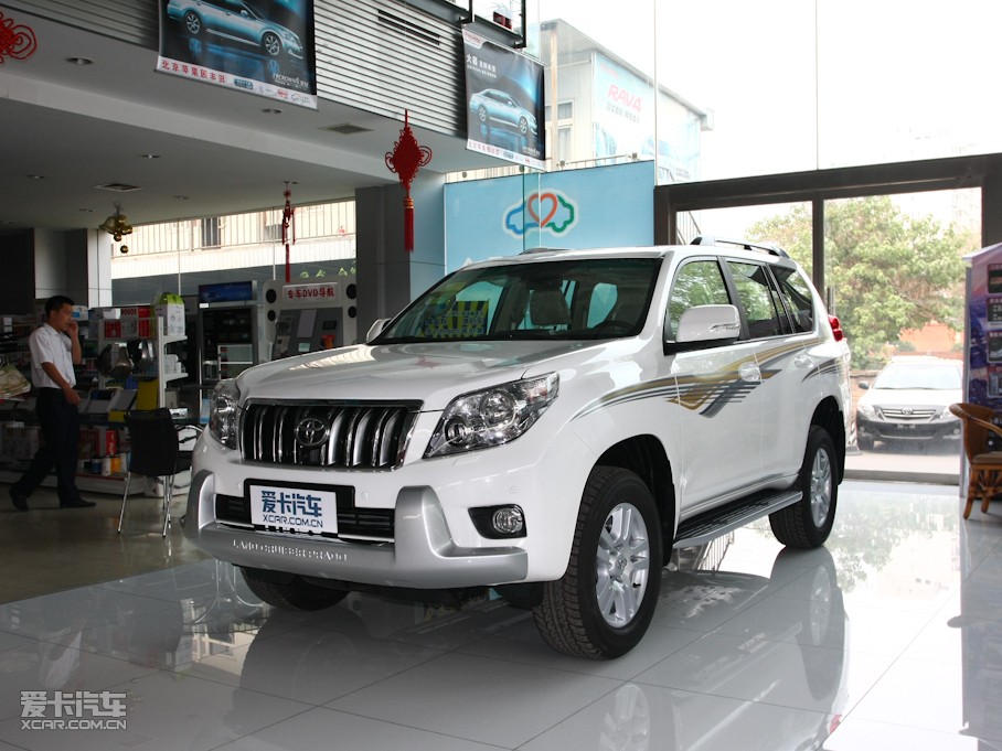 2010 4.0L V6 VX NAVI