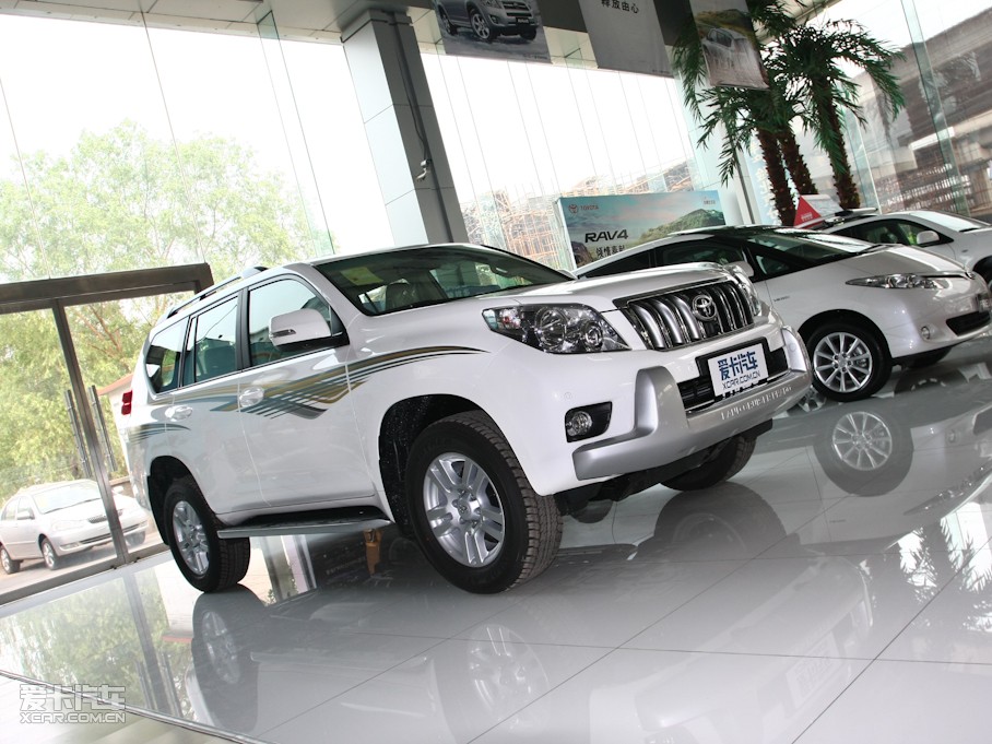 2010 4.0L V6 VX NAVI