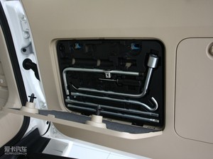 20104.0L V6 VX NAVI g