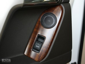 20104.0L V6 VX NAVI g