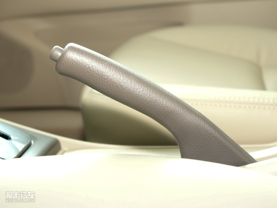 2010��� 1.6L �ԄӺ��A��