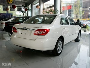 2010款1.6L 自动豪华版 整体外观