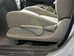 20111.3L GL-i AT {{(dio)(ji)