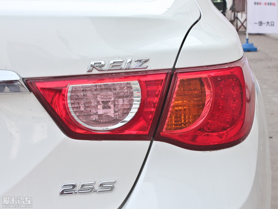 2010J־ 2.5S L(fng)ݼA