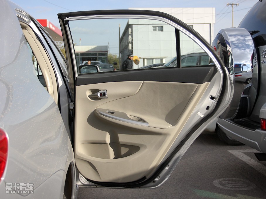 2011_ 1.8L GL-i CVT