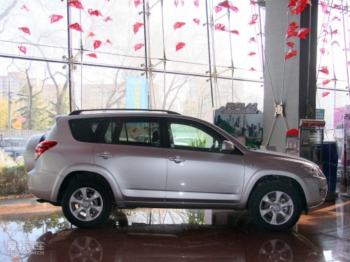 一汽丰田 2011款丰田RAV4