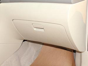 2011款1.6L 手动经典版 空间座椅