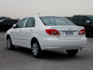 2011款1.6L 手动经典版 左后45度