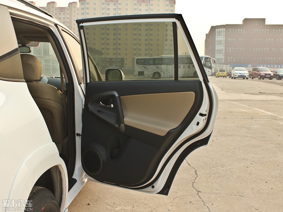 2012RAV4s 2.0L ԄӃA