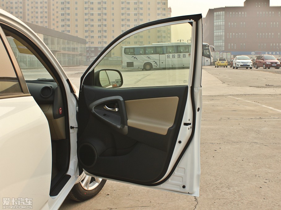 2012RAV4s 2.0L ԄӃA