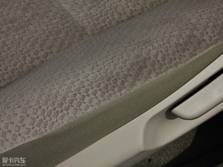 2012_ 1.6L GL ATb