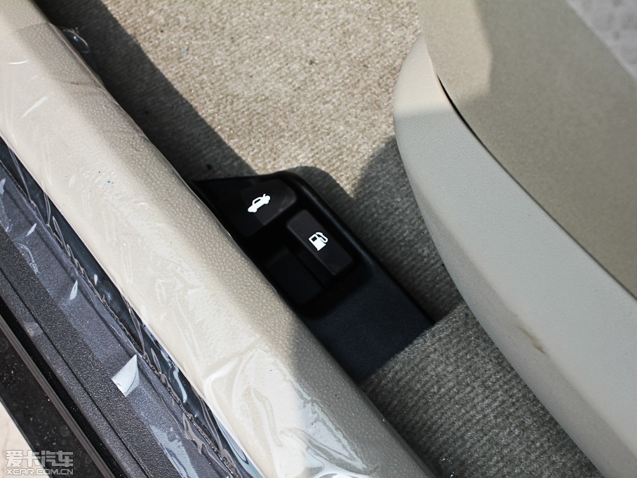 2012_ 1.6L GL ATb