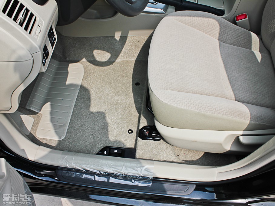 2012_ 1.6L GL ATb