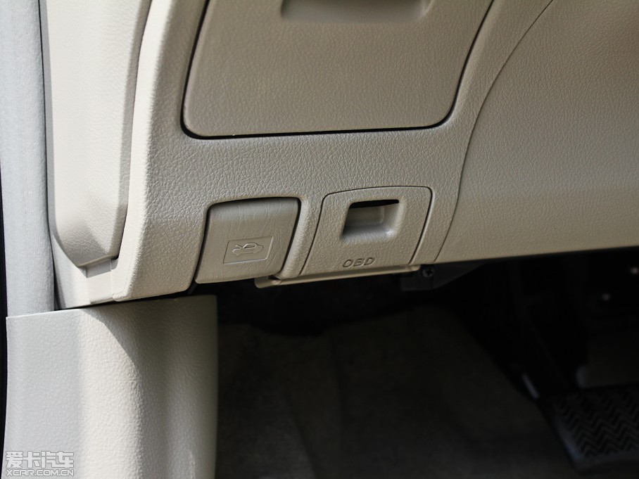 2012_ 1.6L GL ATb