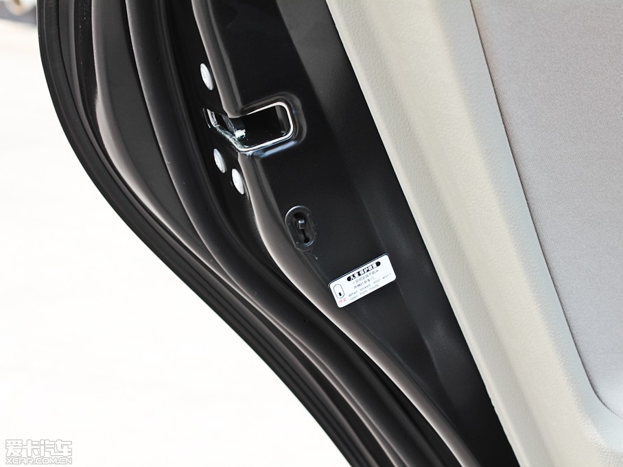 2012_ 1.6L GL ATb