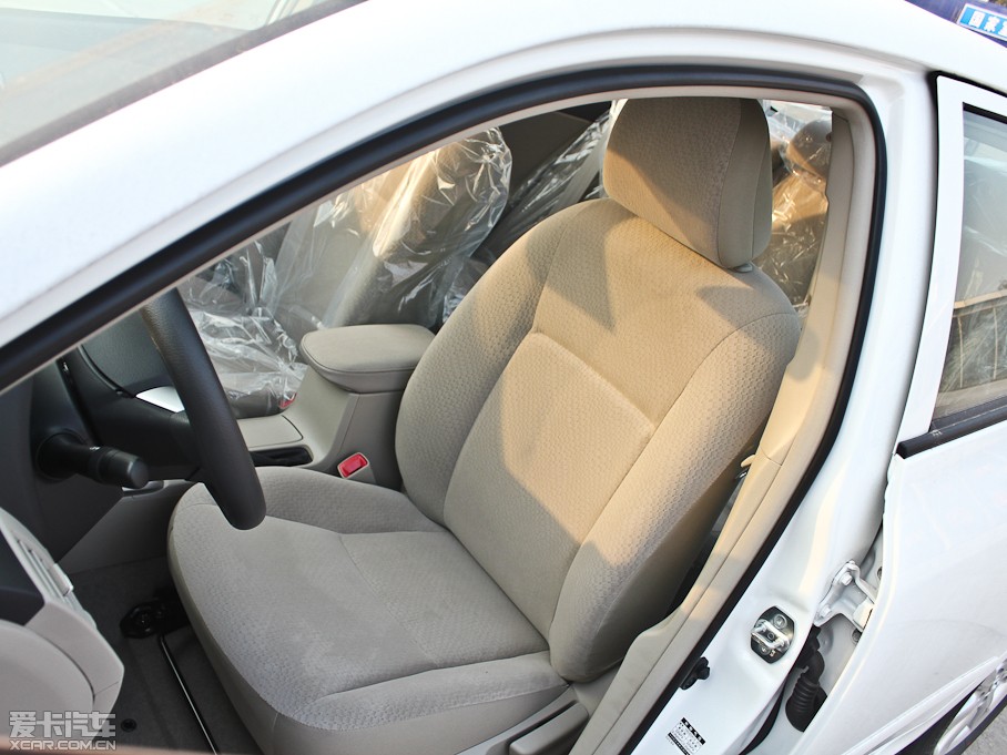 2012_ 1.6L GL MTb