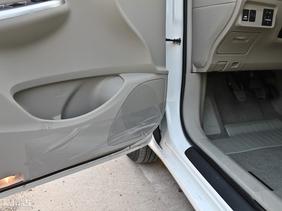 2012_ 1.6L GL MTb