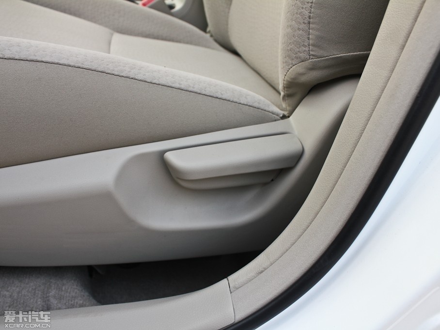 2012��_�� 1.6L GL MT���b��