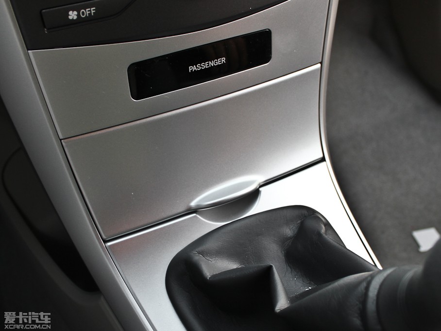 2012_ 1.6L GL MTb