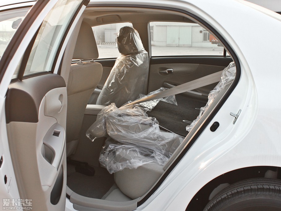 2012��_�� 1.6L GL MT���b��