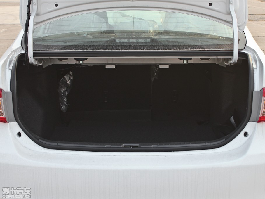 2012��_�� 1.6L GL MT���b��