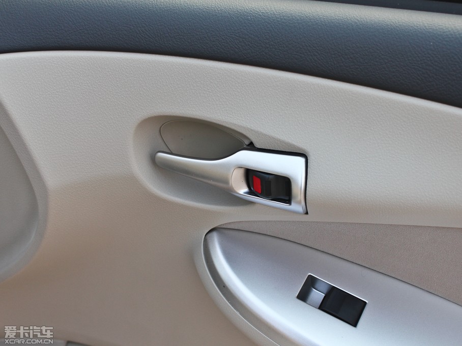 2012��_�� 1.6L GL MT���b��