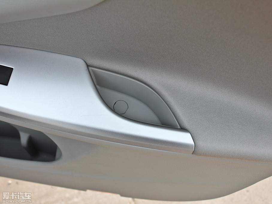 2012��_�� 1.6L GL MT���b��