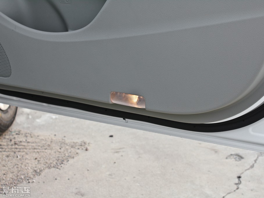 2012��_�� 1.6L GL MT���b��