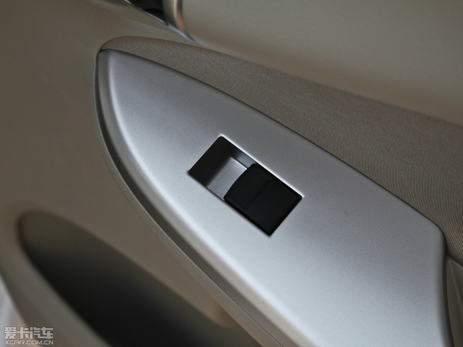 2012_ 1.6L GL MTb