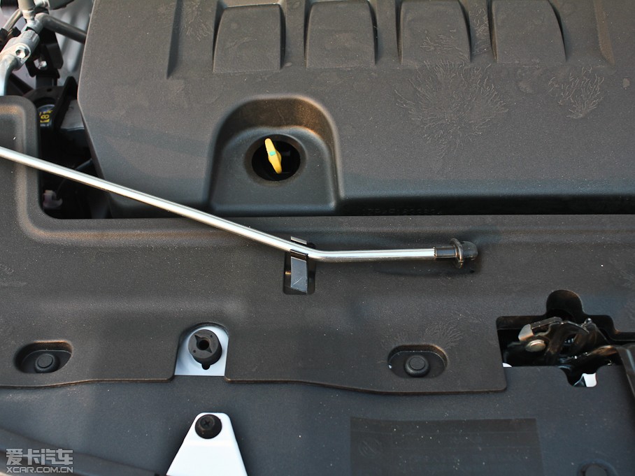 2012_ 1.6L GL MTb