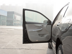 20121.8L GL-i CVTb {λ܇T