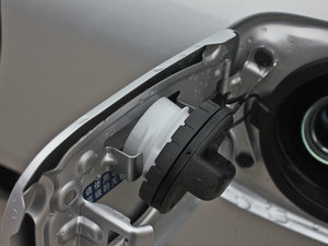 20121.8L GL-i CVTb ^