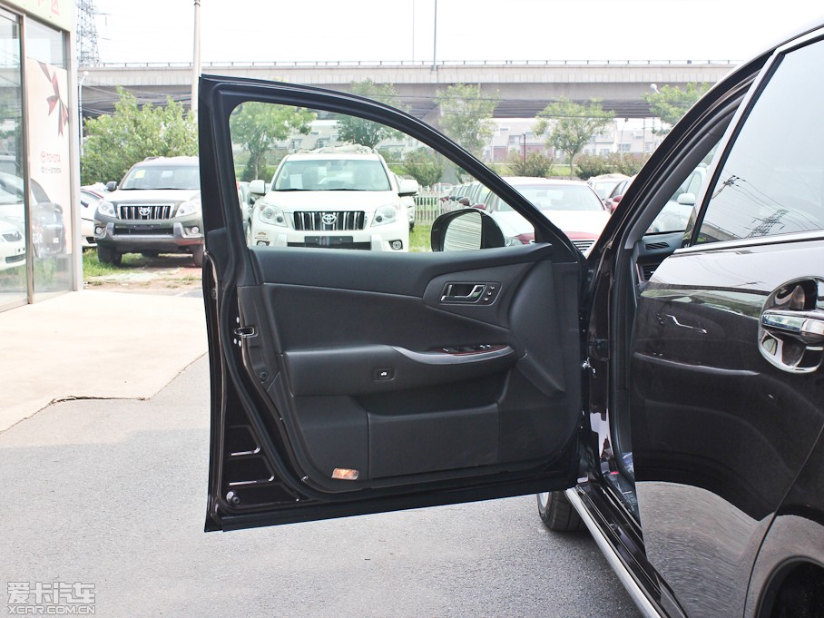 2012ʹ 3.0L Royal Saloon VIP