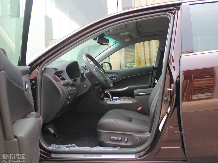 2012ʹ 3.0L Royal Saloon VIP