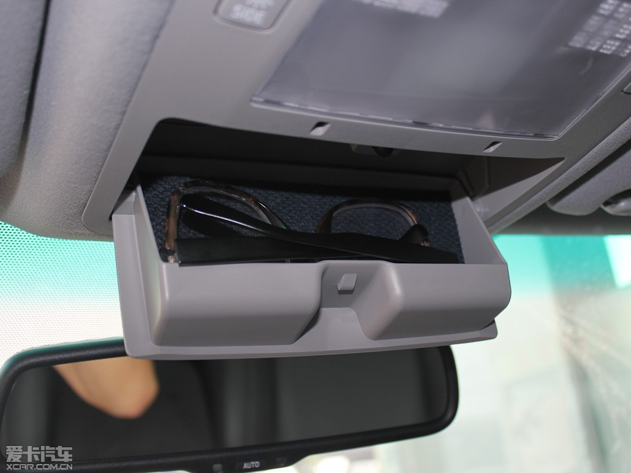 2012ʹ 3.0L Royal Saloon VIP