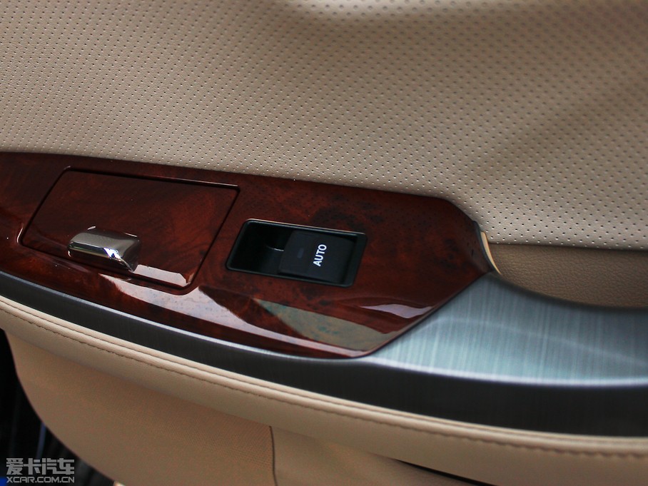 2012ʹ 2.5L Royal Saloon F