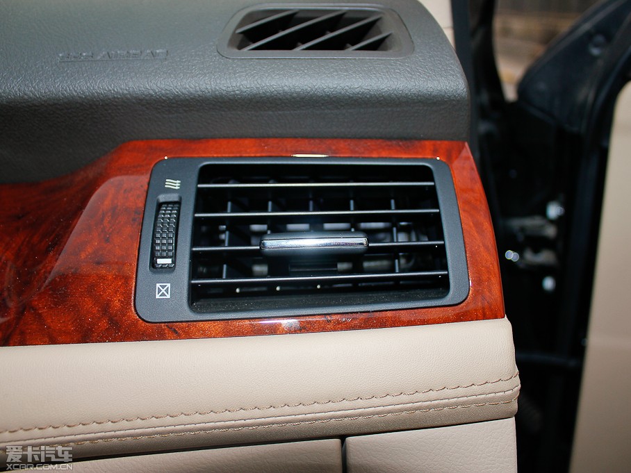 2012ʹ 2.5L Royal Saloon F