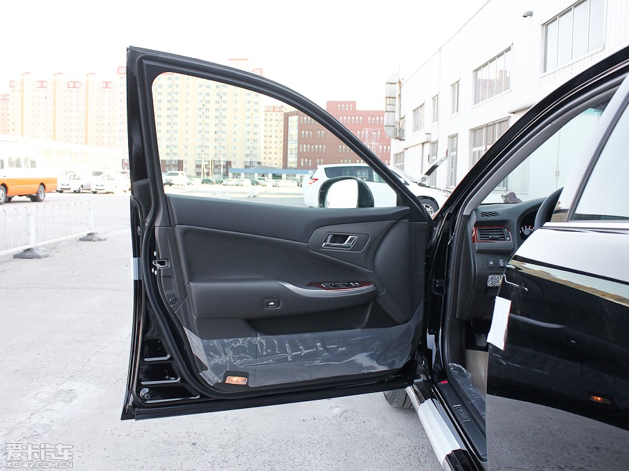 2012ʹ 2.5L Royal Ƥ