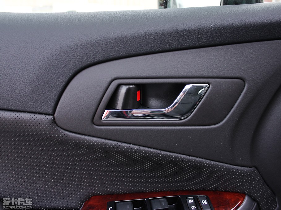 2012ʹ 2.5L Royal Ƥ