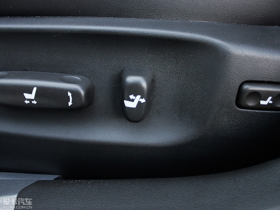 2012ʹ 2.5L Royal Ƥ