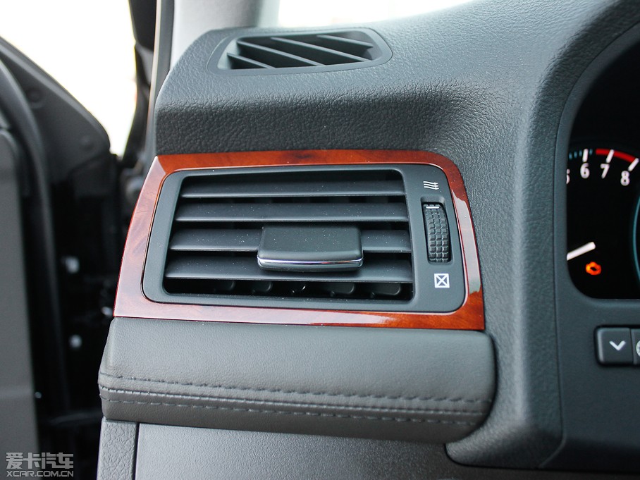 2012ʹ 2.5L Royal Ƥ