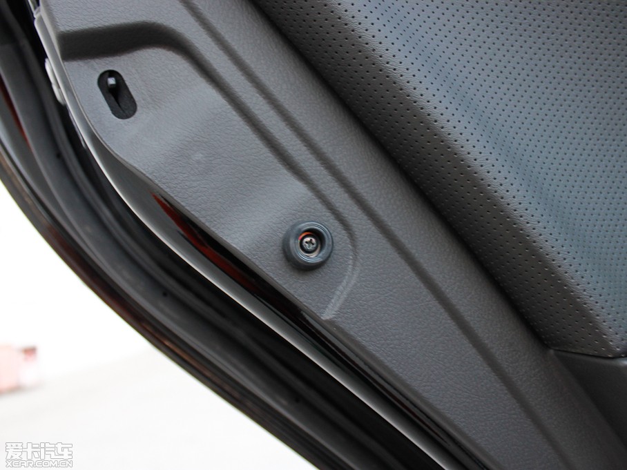 2012ʹ 2.5L Royal Ƥ