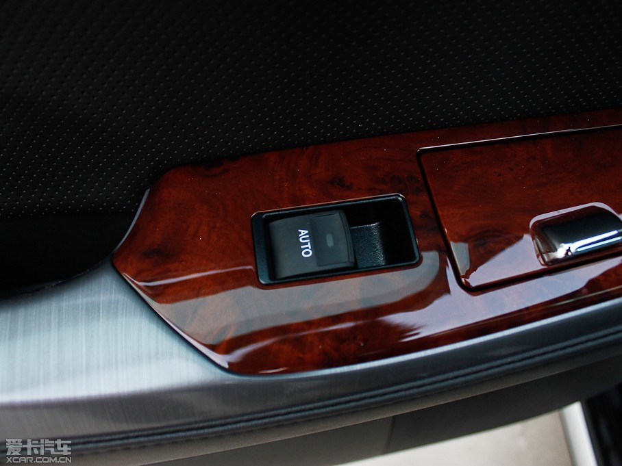 2012ʹ 2.5L Royal Ƥ