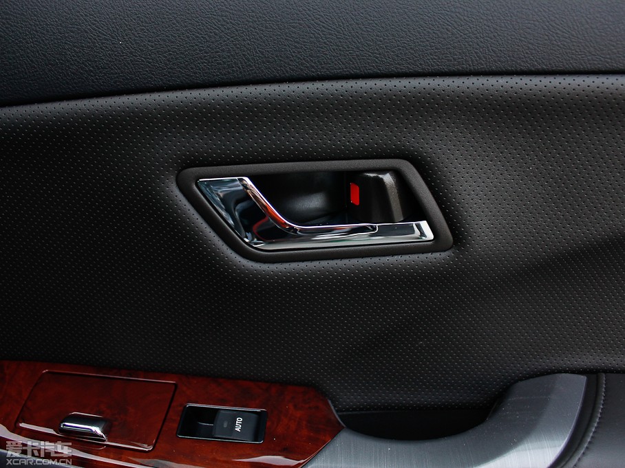 2012ʹ 2.5L Royal Ƥ