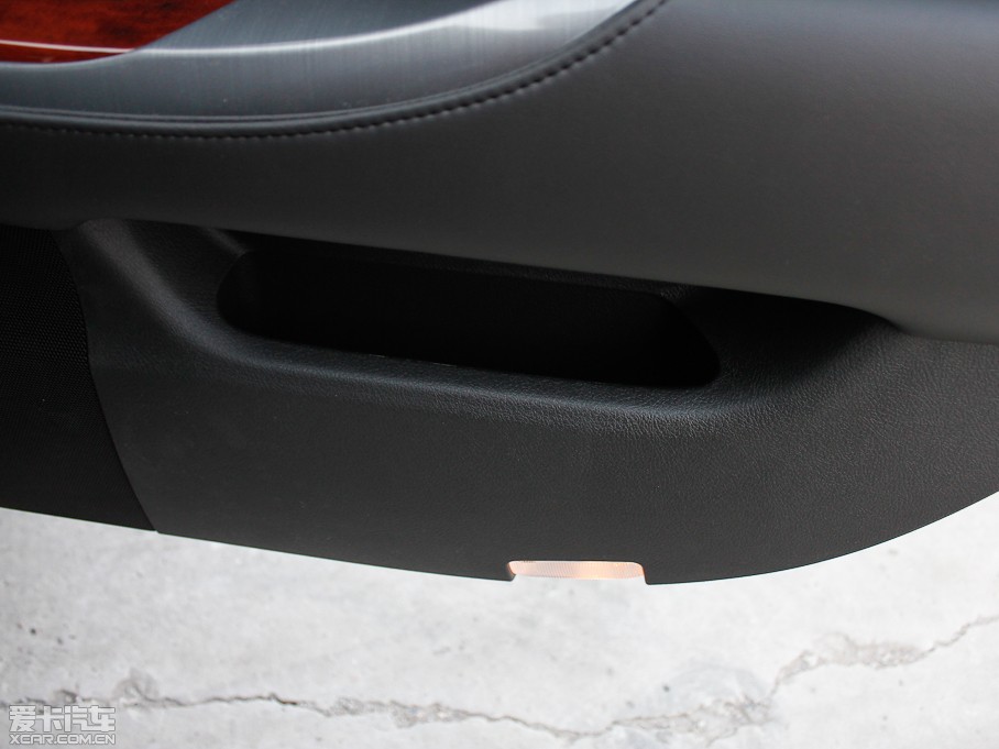 2012ʹ 2.5L Royal Ƥ