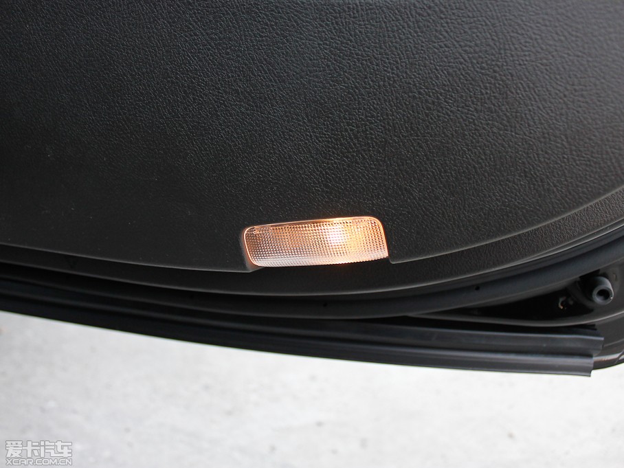 2012ʹ 2.5L Royal Ƥ